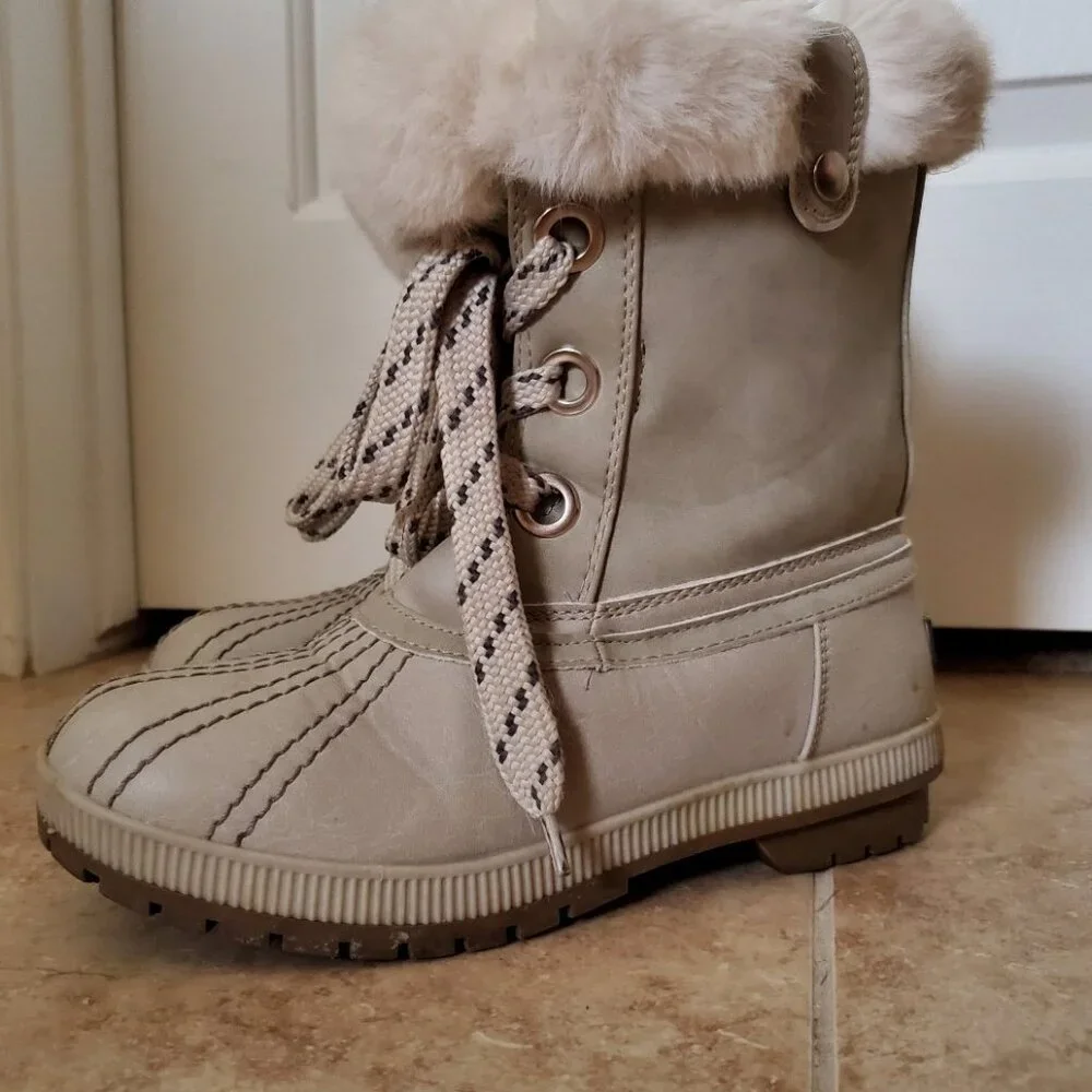 London Fog Milly Boots in winter white beige
